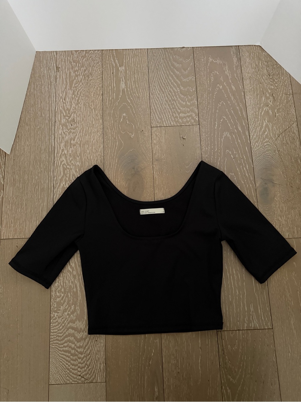 OAK + FORT Black Scoop Neck Cropped Top